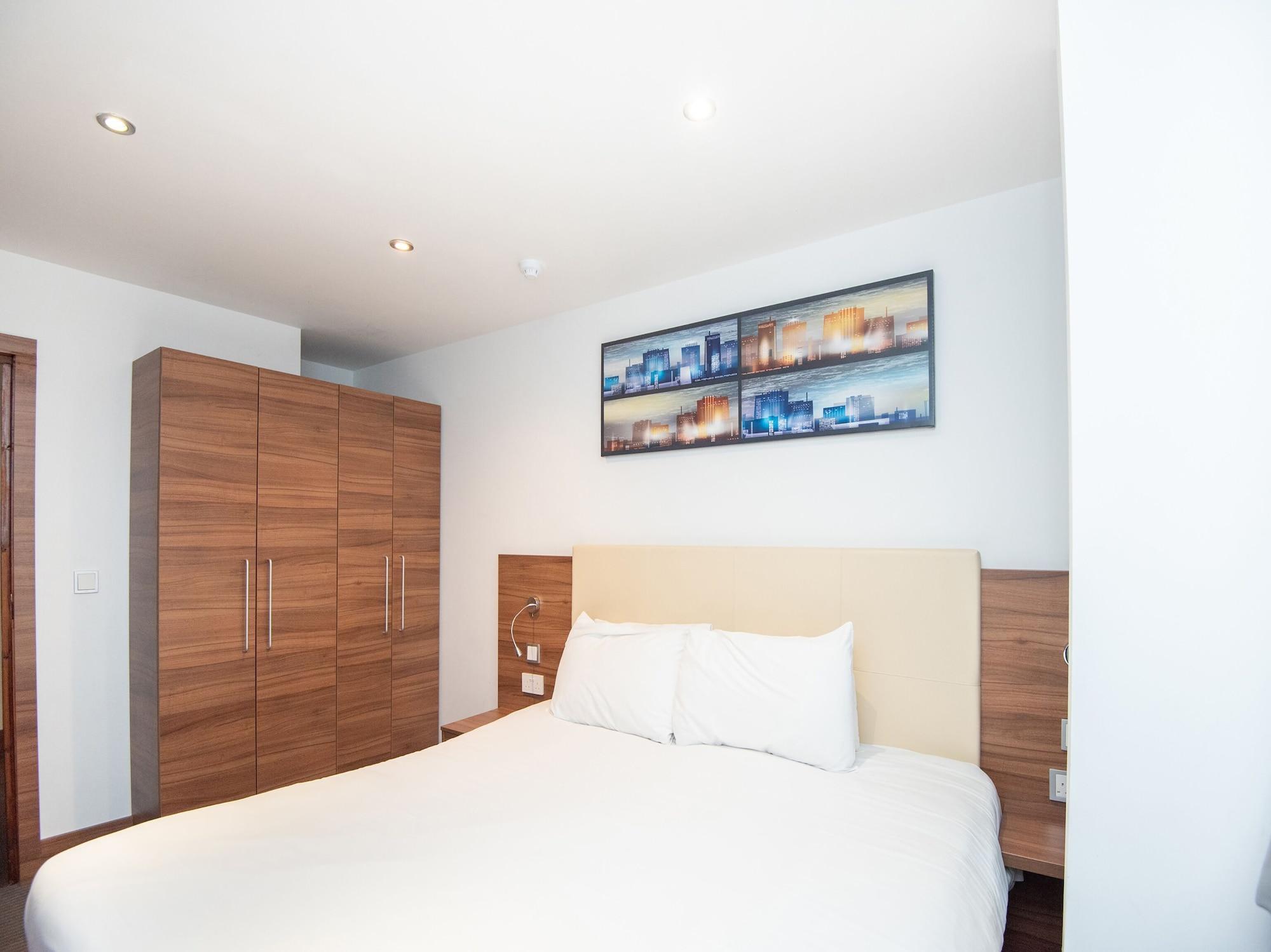 Livin' Serviced Apartments Γουάτφορντ Εξωτερικό φωτογραφία