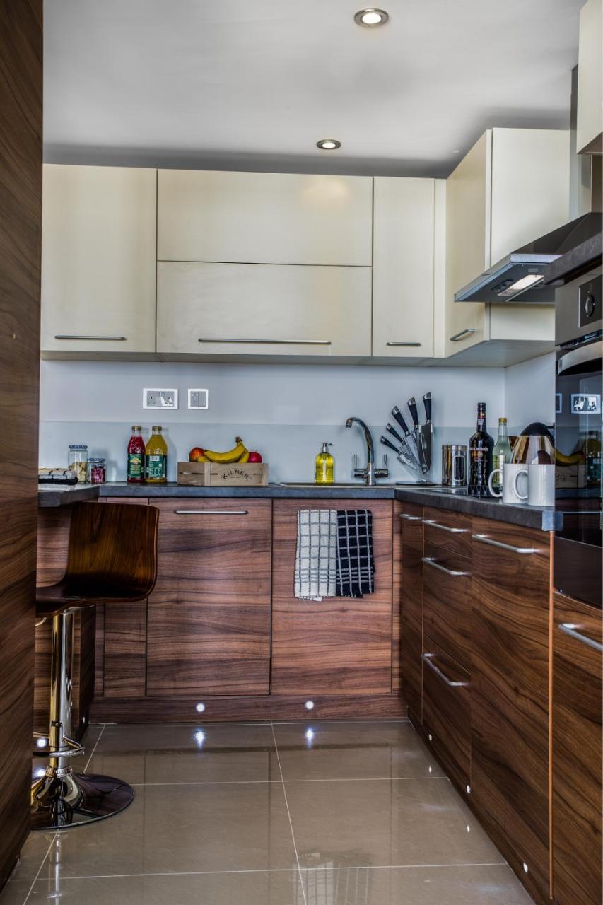 Livin' Serviced Apartments Γουάτφορντ Δωμάτιο φωτογραφία